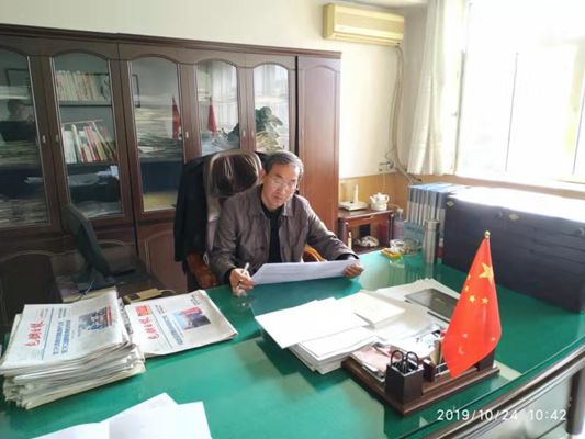 公司機關(guān)黨支部積極開展“不忘初心、牢記使命”主題教育答題活動.png